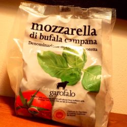 Mozzarella di Bufala Campana DOP de la Fattorie Garofalo