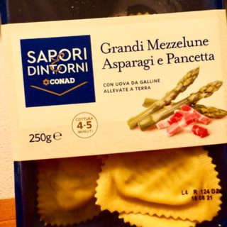 Grandi Mezzelune Asparagi e Pancetta