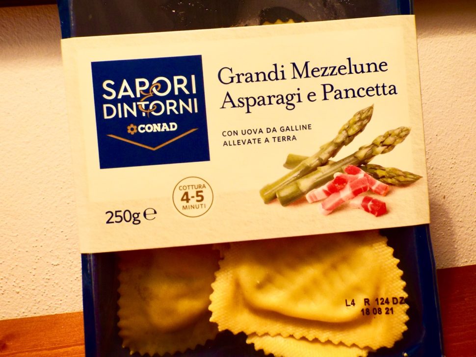 Grandi Mezzelune Asparagi e Pancetta