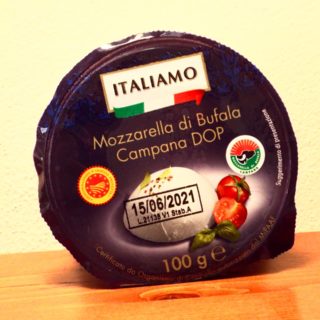 Mozzarella di Bufala Campana DOP Italiamo DOP.