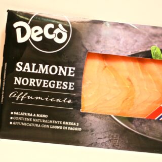 Decò Norwegian salmon smoked with beech wood