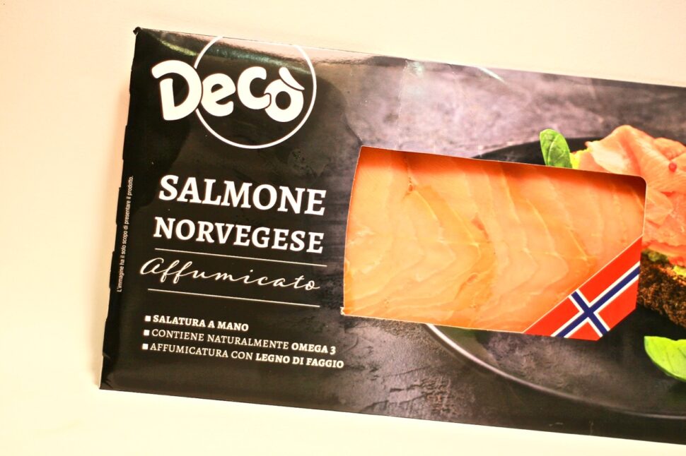 Decò Norwegian salmon smoked with beech wood