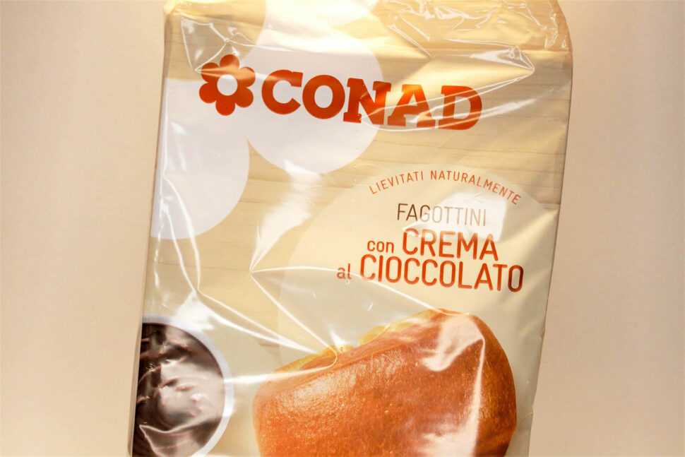 Conad Fagottini al Cacao, un delizioso dessert o una merenda.